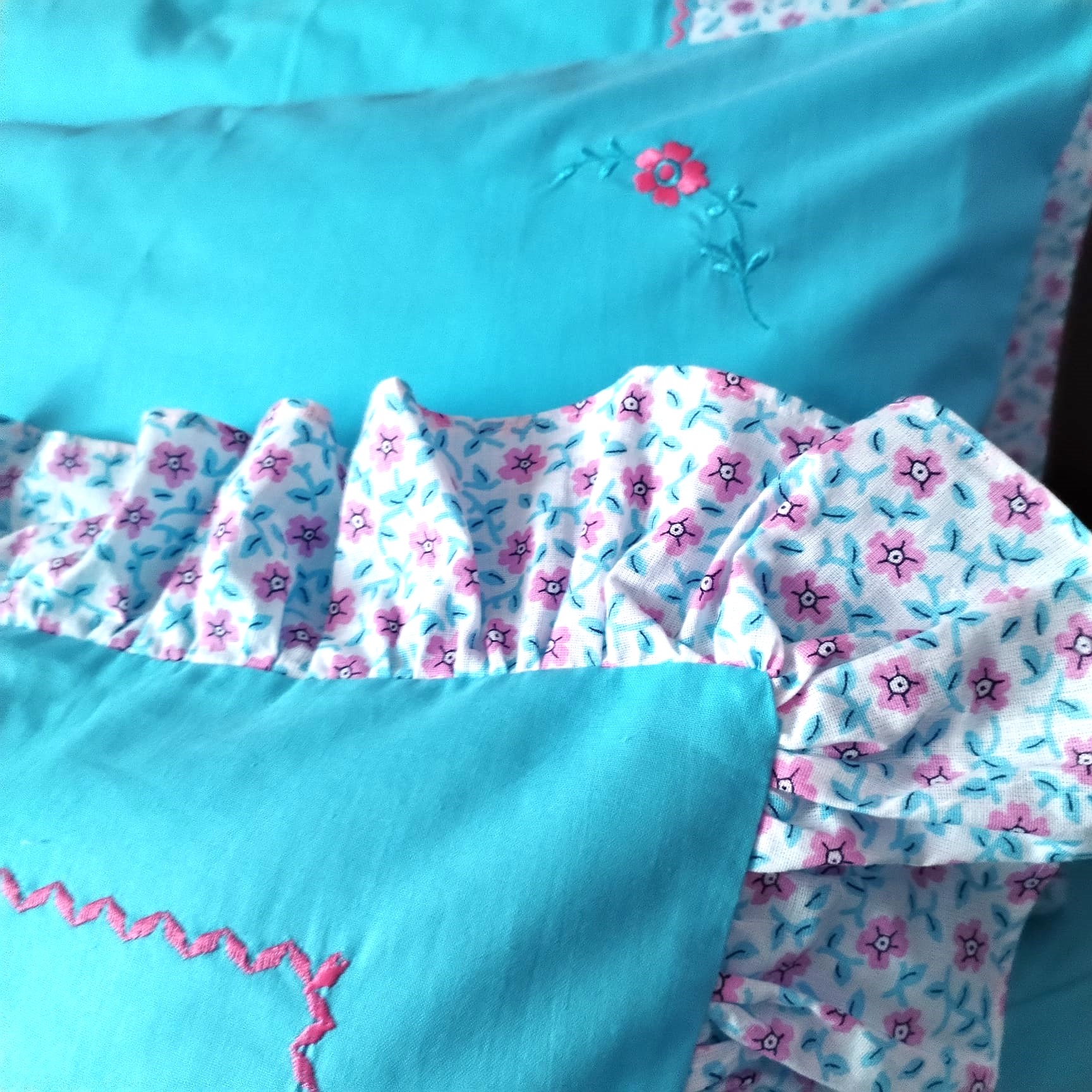 Set lenjerie pentru pat dublu, brodata, model Ilinca, 6 piese, bumbac 100%, cearsaf saltea 220/260 cm - imagine 13