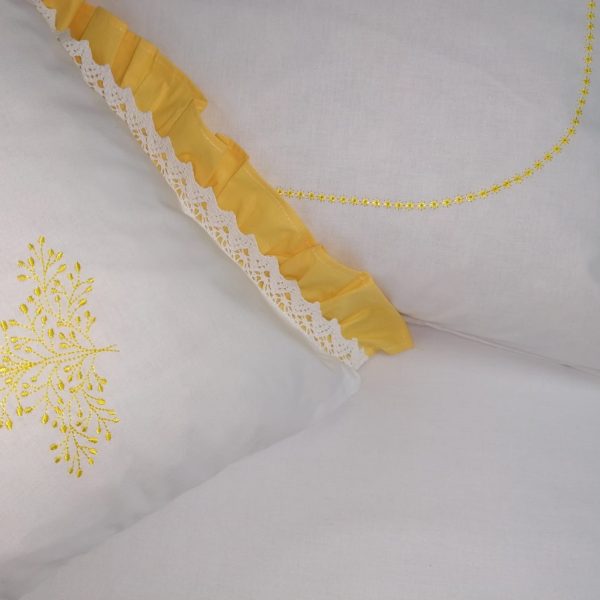 Lenjerie pat o persoana Casa Bucuriei, model Joy, 4 piese, culoare alb/galben, bumbac 100%, 140 x 210, 200 x 240