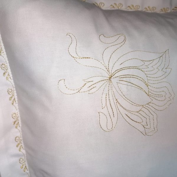 Set 2 Fete perna, Casa Bucuriei, model Clasic Iris, alb/auriu, bumbac 100%, 50 x 70 cm