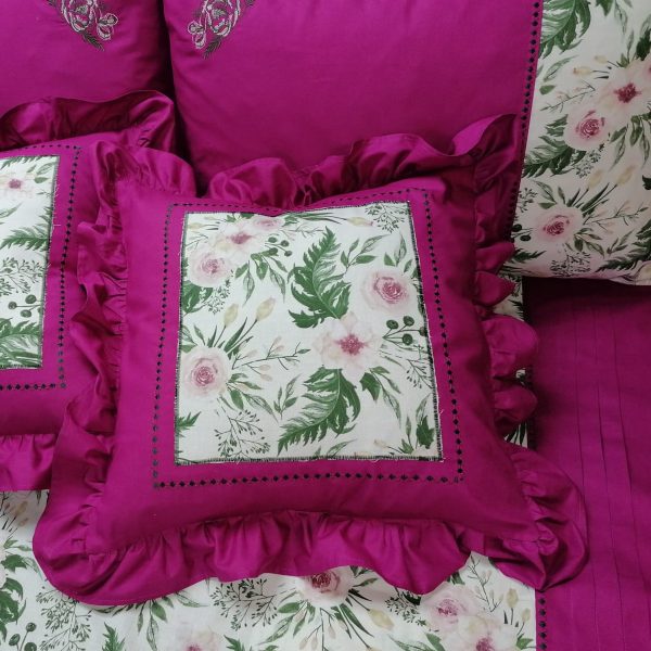 Husa perna Casa Bucuriei, Sensy, alb/fucsia, bumbac 100%, 50 cm x 50 cm