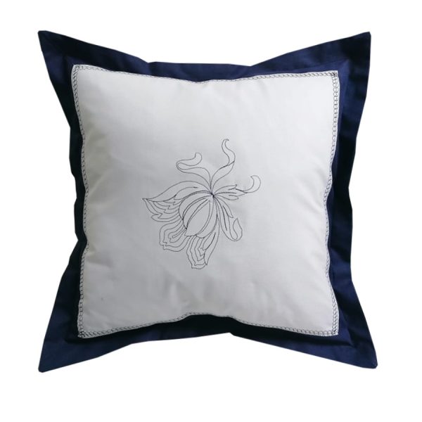 Set 2 Fete de perna brodate, Casa Bucuriei, model Lena, alb/bleumarin, 60 cm x 70 cm