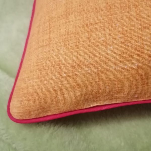 Perna decorativa 45 x 45 cm, Casa Bucuriei, model Maci, galben/rosu