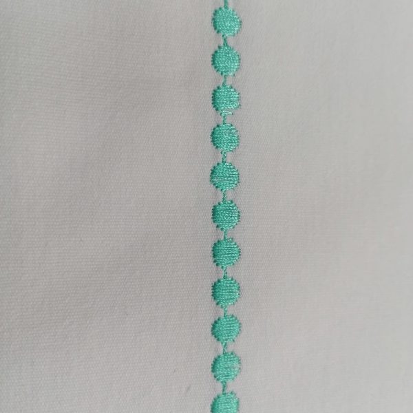 Cearsaf cu elastic pentru pat dublu 140 x 200 x 38 cm, Casa Bucuriei, model buline brodate, alb, bumbac 100%, 220 cm x 280 cm, chenar brodat