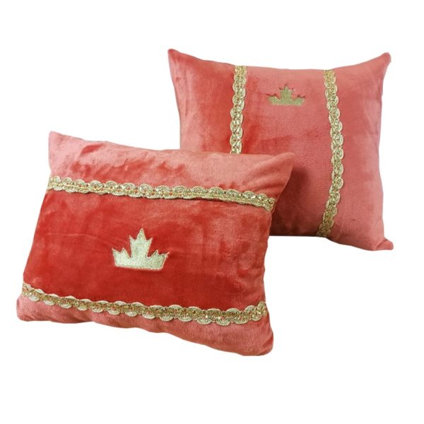 Set 2 perne decorative galon auriu si broderie, caramiziu/auriu, fleece, 35x40 si 40x45
