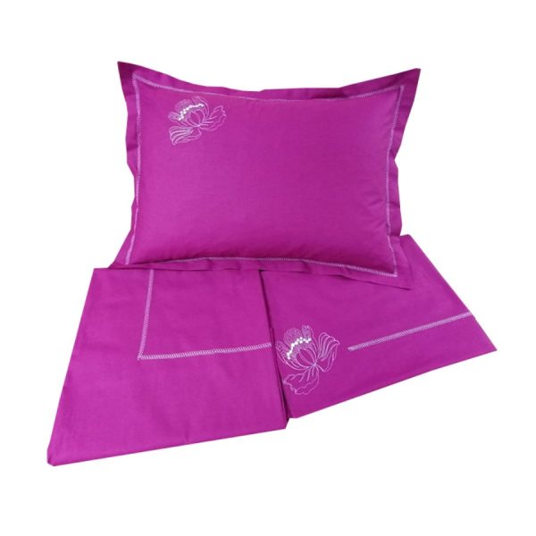 Set lenjerie pat 180 x 240 cm, Casa Bucuriei, model Clasic iris, 3 piese, fucsia, bumbac natural 100%, broderie