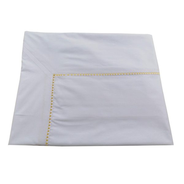 Cearsaf pat cu elastic pentru saltea 180 x 200 cm, Casa Bucuriei, model Clasic Design, alb/galben, bumbac ranforce 100%, chenar brodat