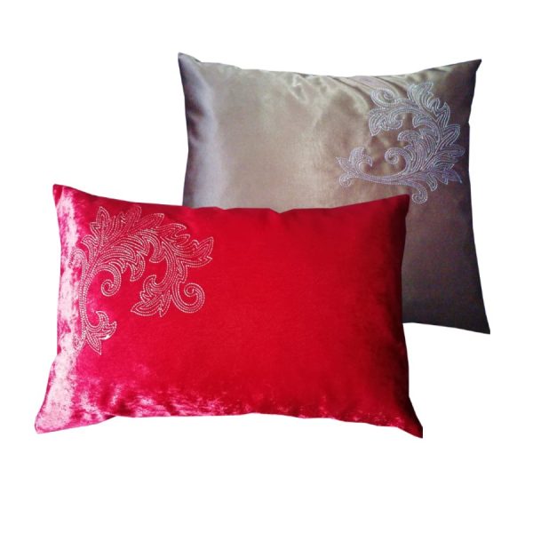 Set 2 perne decorative brodate, Casa Bucuriei, model Baroc, auriu/rosu, 35 x 60 cm si 45 x 45 cm