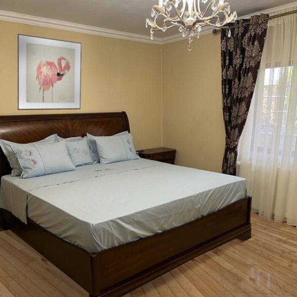 Set lenjerie pat in stil italian 200 x 270 cm, Casa Bucuriei, model Iris, 6 piese, gri/maro, bumbac ranforce 100%, broderie