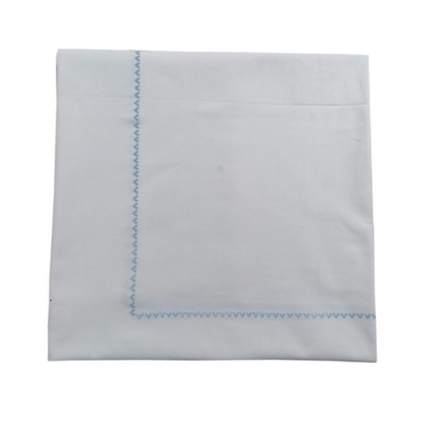 Cearsaf cu elastic pentru pat copii 70 x 140 x 15 cm, Casa Bucuriei, model inimioare brodate, alb, bumbac 100%, 110 cm x 180 cm, chenar brodat