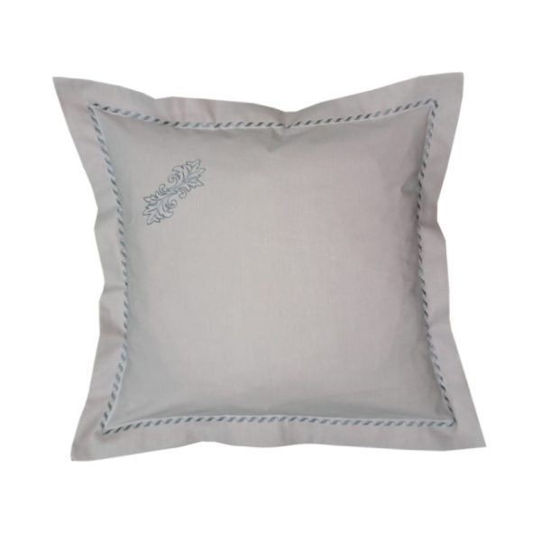 Fata de perna brodata 50 cm x 70 cm, Casa Bucuriei, model Baroc, gri, bumbac natural 100%