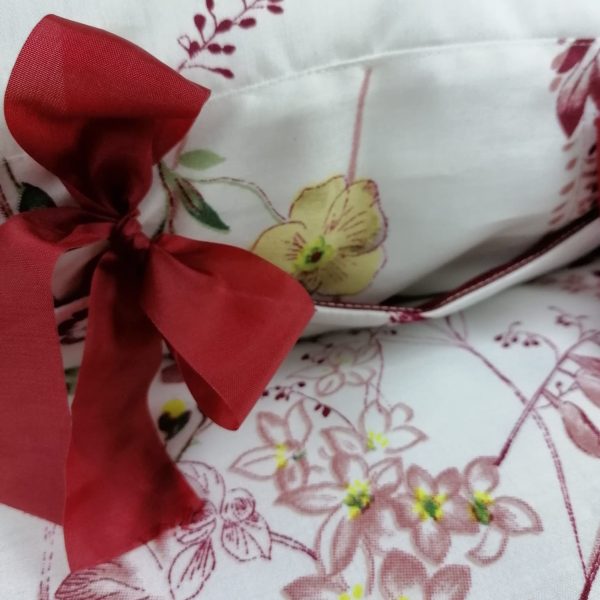 Set 2 x Fata perna Satin, Casa Bucuriei, 2 piese, multicolor, bumbac 100%, finisaj banda bordo, 50/70cm