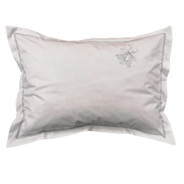 Set Fete de perna 70 x 70 cm Casa Bucuriei, model Clasic, alb/bleumarin, bumbac natural, broderie